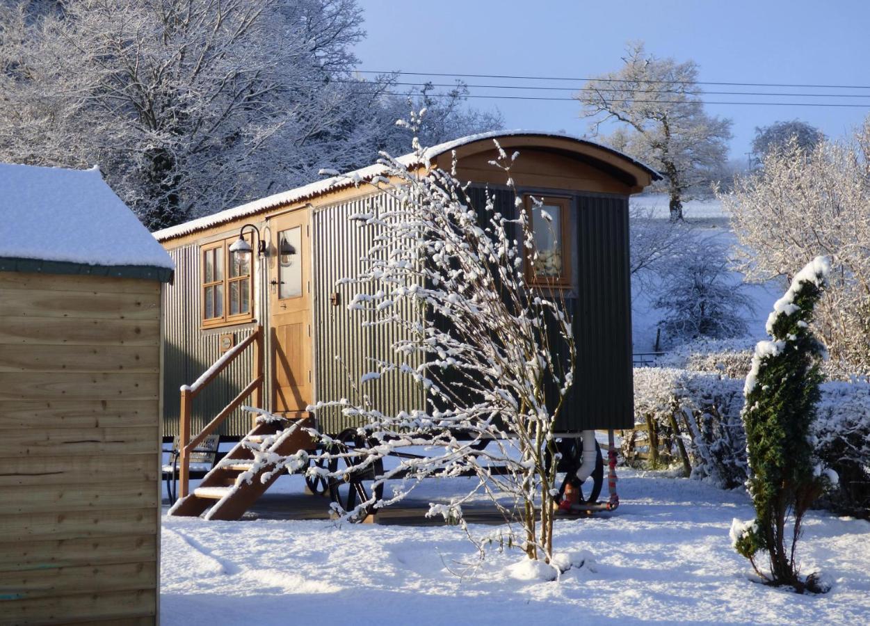 Отель Woody'S Retreat Bolton by Bowland Экстерьер фото